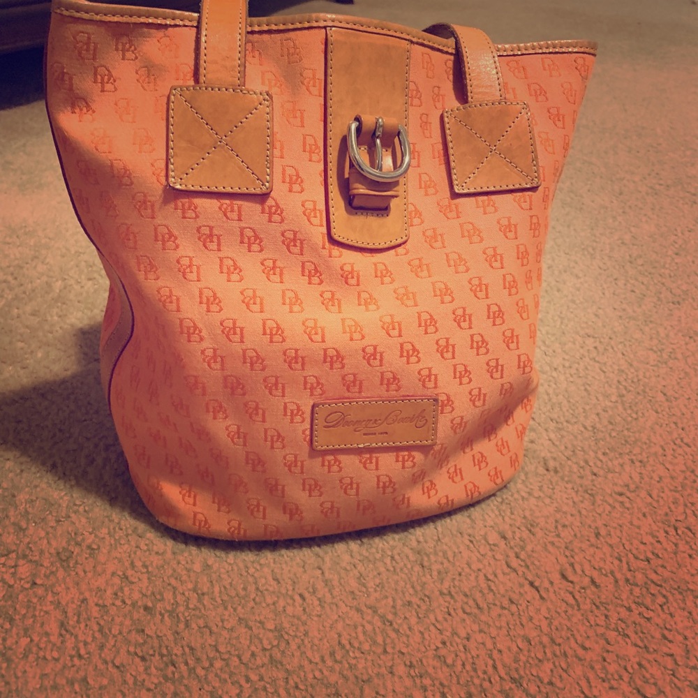 Authentic Fall Dooney and Bourke bag. Clean!